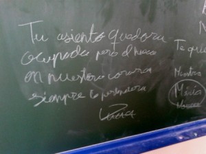 Pizarra con frases